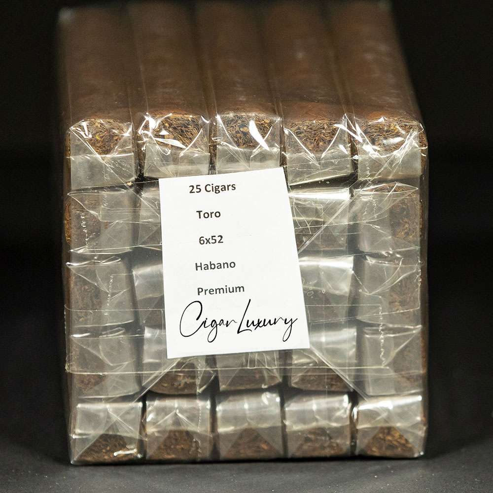 Toro Premiumᐩ Habano – 6×52 w/ cellophane.