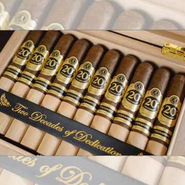 AJF 20e anniversaire Toro Maduro – 6×56