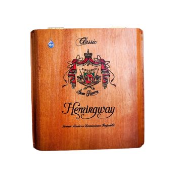 Arturo Fuente Hemingway Classique Cultivé au soleil – 7×46 (Édition limitée 2003)