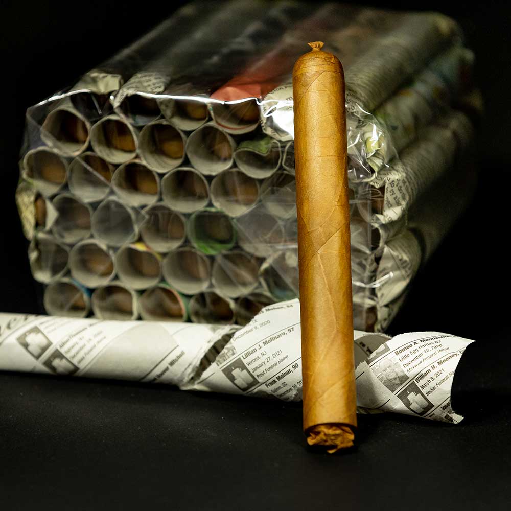 Toro Gordo Pig-tail Super Premium Connecticut Newspaper – 6½x56